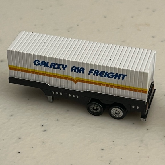 VINTAGE!  Micro Machines-Galaxy Air Freight Semi Tractor Trailor - Picture 10 of 10